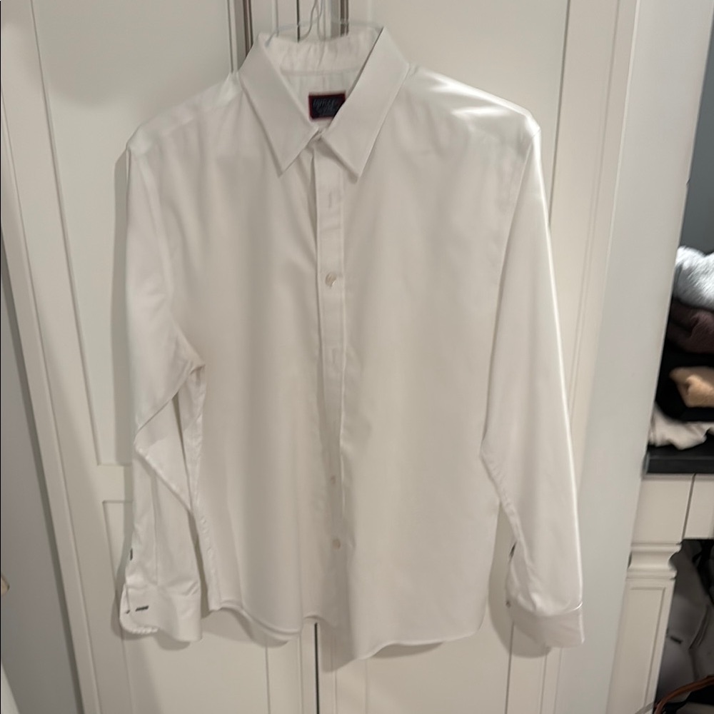 UNTUCKit Classic White Men's Shirt